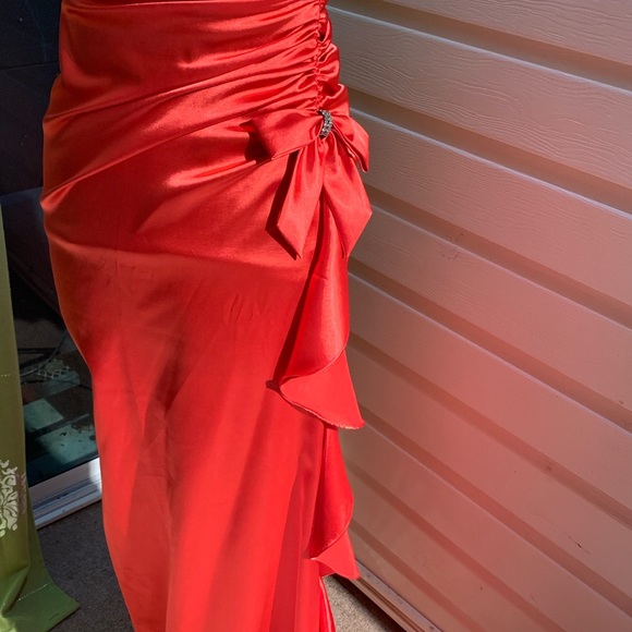 Prom Dress - Picture 2 of 8